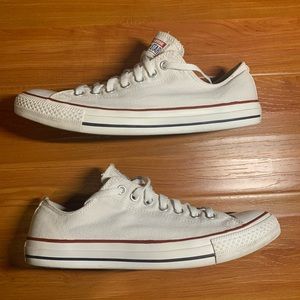 Converse Chuck Taylor Low Men’s size 10